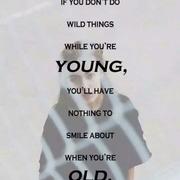 何不洒脱的个人资料头像