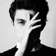 H青天的个人资料头像