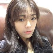 Charlene爱吃甜品想做背包的个人资料头像