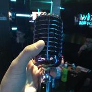 忧郁的眼神的个人资料头像