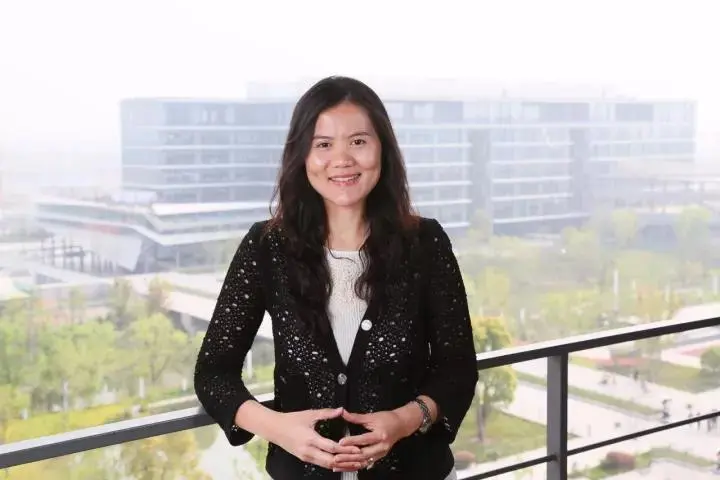 腾讯、锤子、香奈儿相继亮相的成都，有哪些互联网公司可以去？-20171121早读课