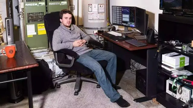 天才黑客！17岁打脸乔布斯，20岁搞疯索尼，26岁叫板特斯拉，写2000行代码市值8000万美金