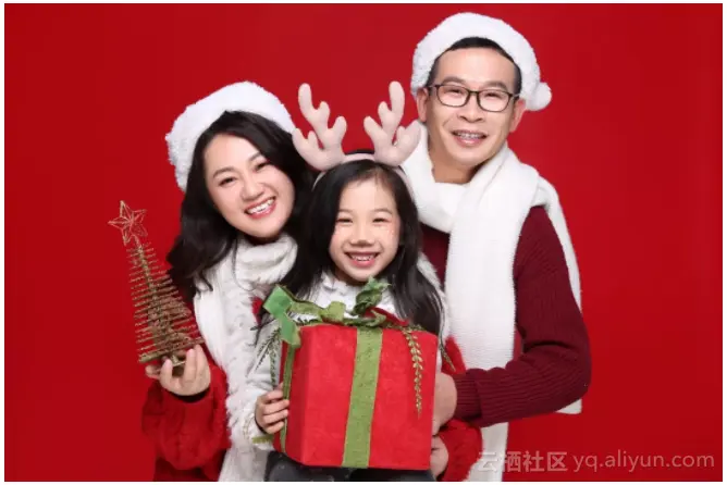 73930b927aaf6340d22f87a3458b5e8697a9ff77