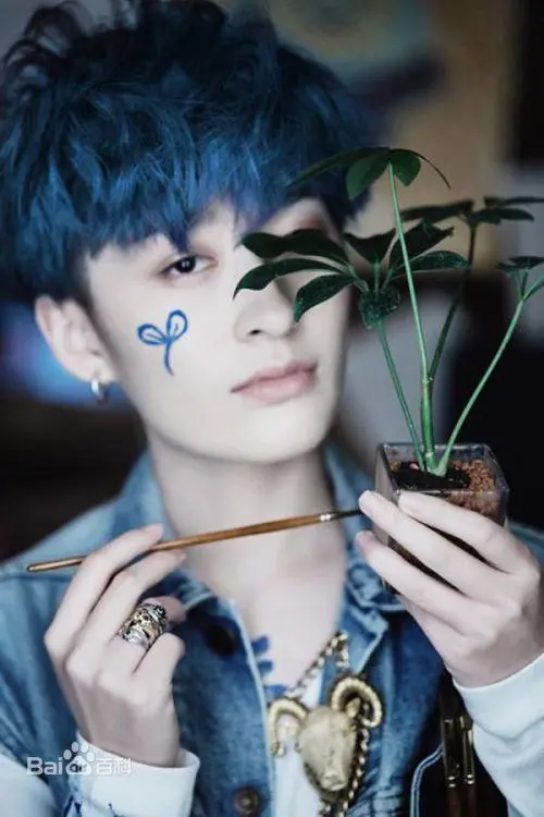 牛逼了，利用Python实现“天眼系统”，只要照片就能了解个人信息