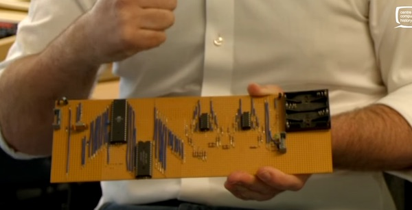 厄普顿拼装的简易电脑