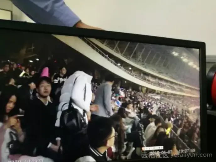 b743c2eb9bcea7805f188c57782dc948bab56296