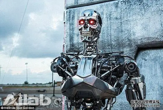 人工智能机器人飞速发展 霍金担忧:威胁超核武