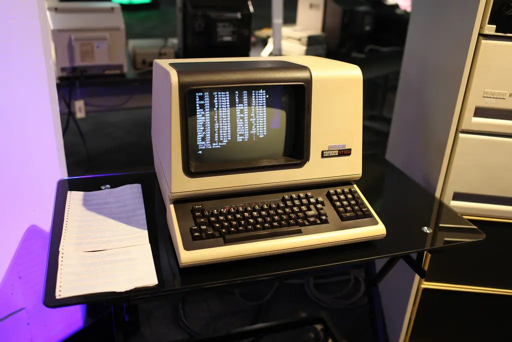 DEC_VT100_terminal