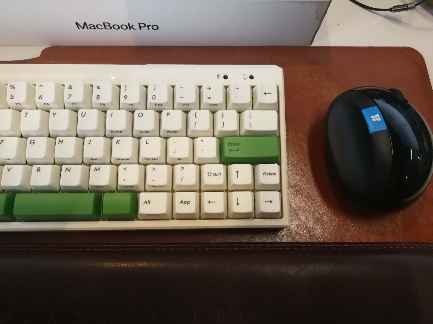 微软 Sculpt 人体工学鼠标