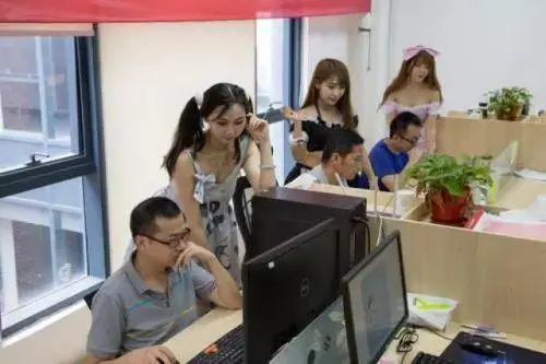 首次曝光：大厂都是这样过1024程序员节的，看的我都酸了