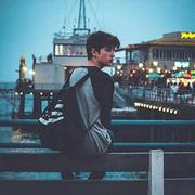 五岁能抬头的个人资料头像