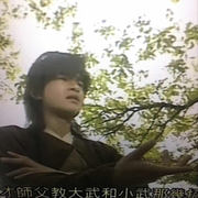 常规操作都退下的个人资料头像