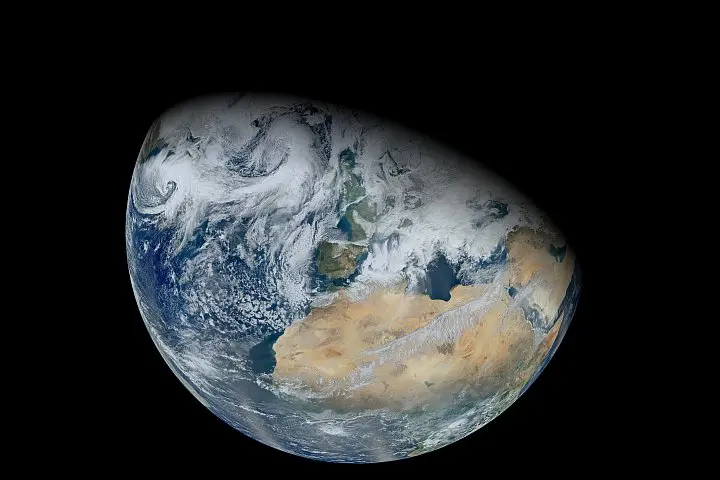 image-resizing-earth