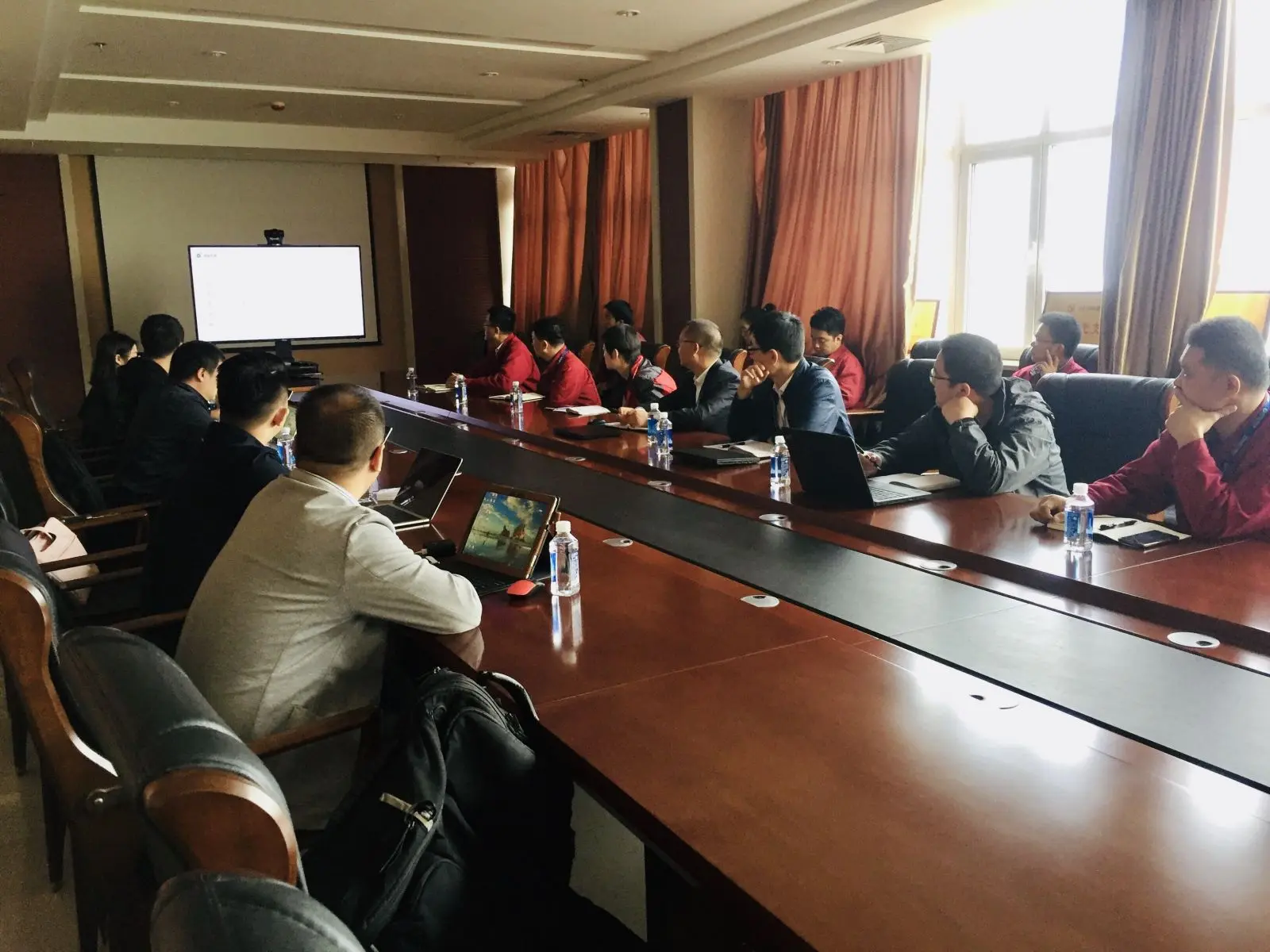 喜讯丨数商云科技、万达宝通轮胎公司正式签约，达成战略合作