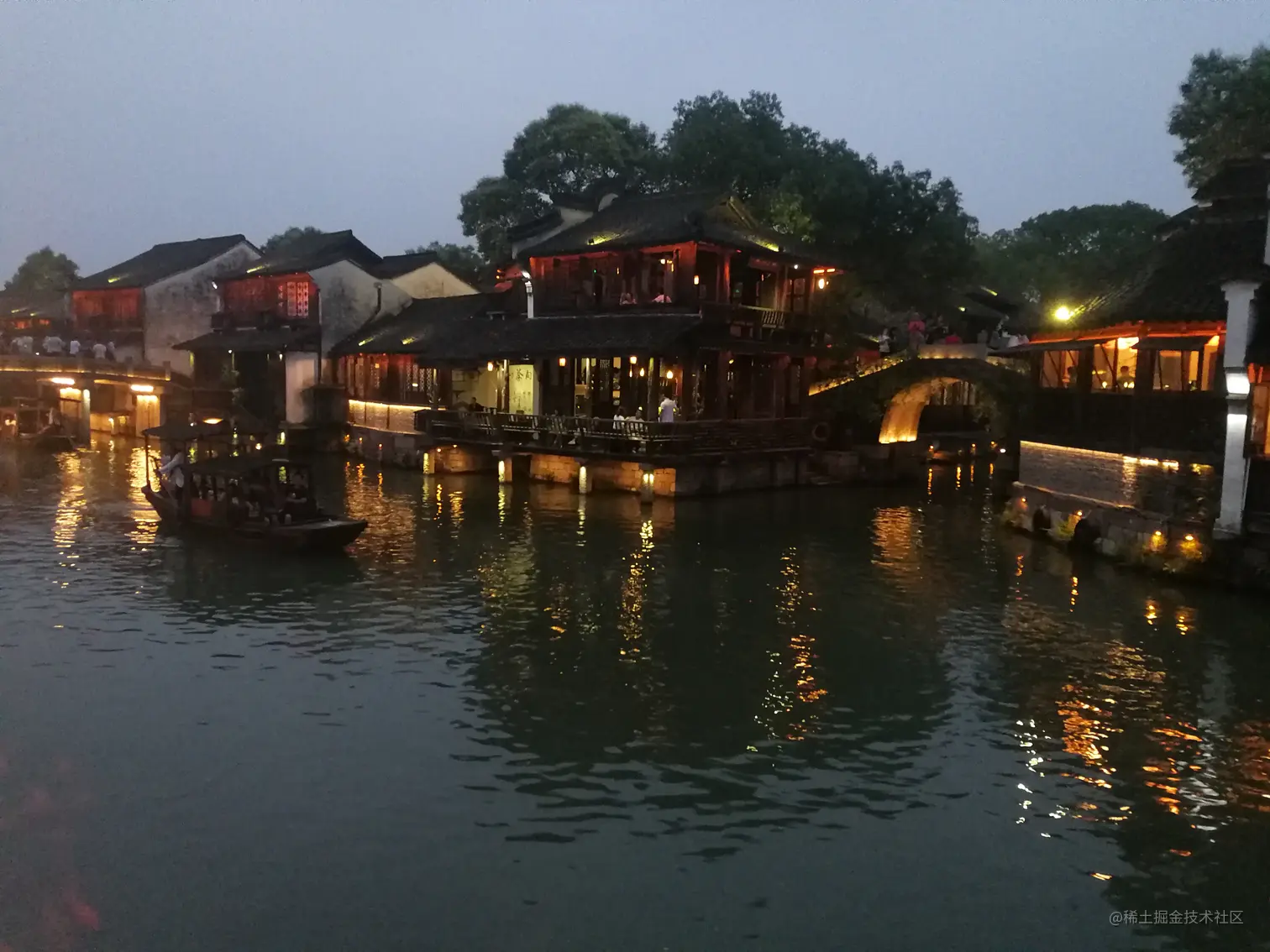 乌镇的夜，安静又热闹