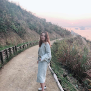 挣扎在前端的大姐姐的个人资料头像