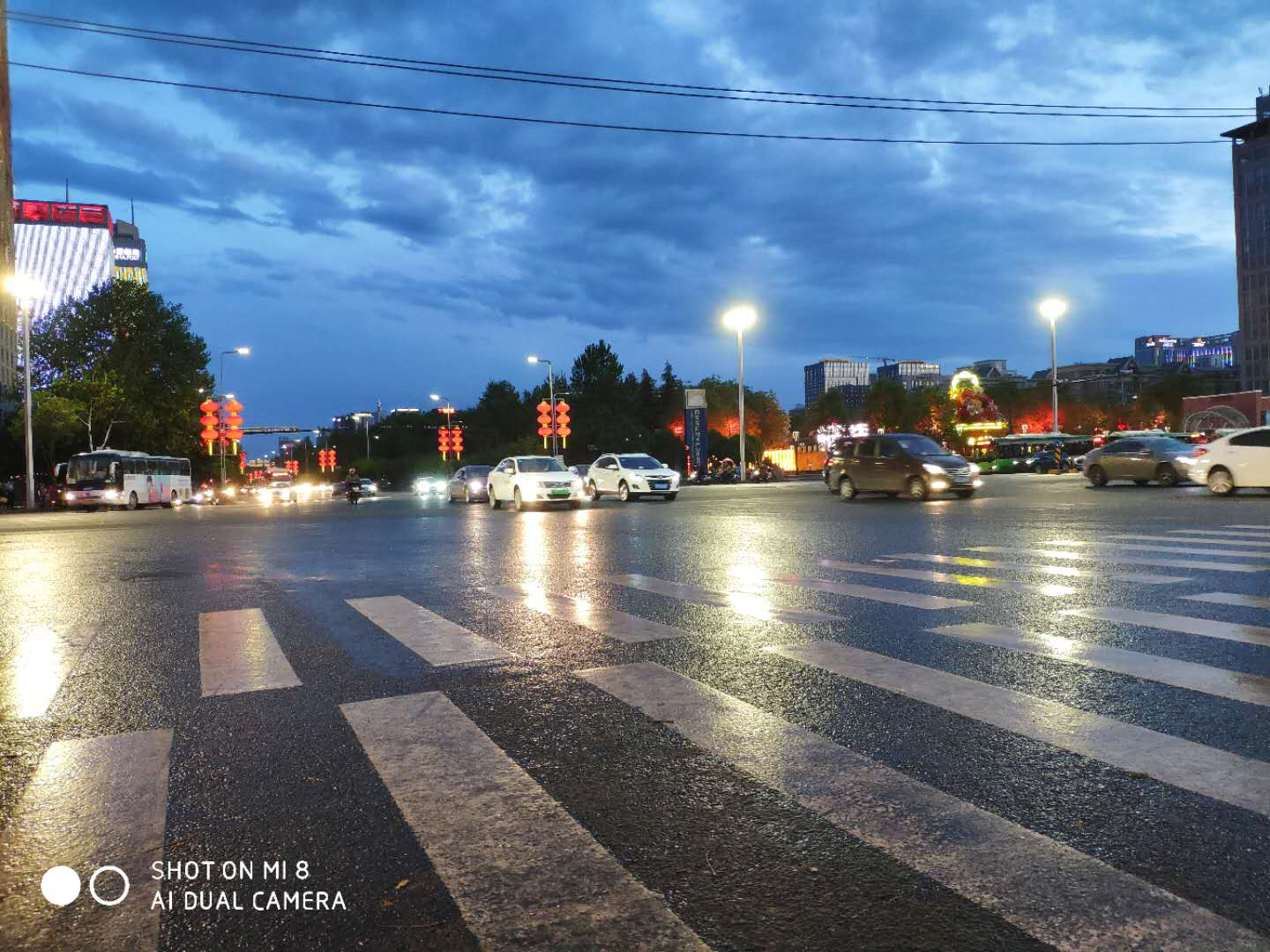 不经历风雨，怎能见彩虹