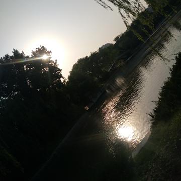 跳进海里躲雨T于2019-05-03 23:46发布的图片