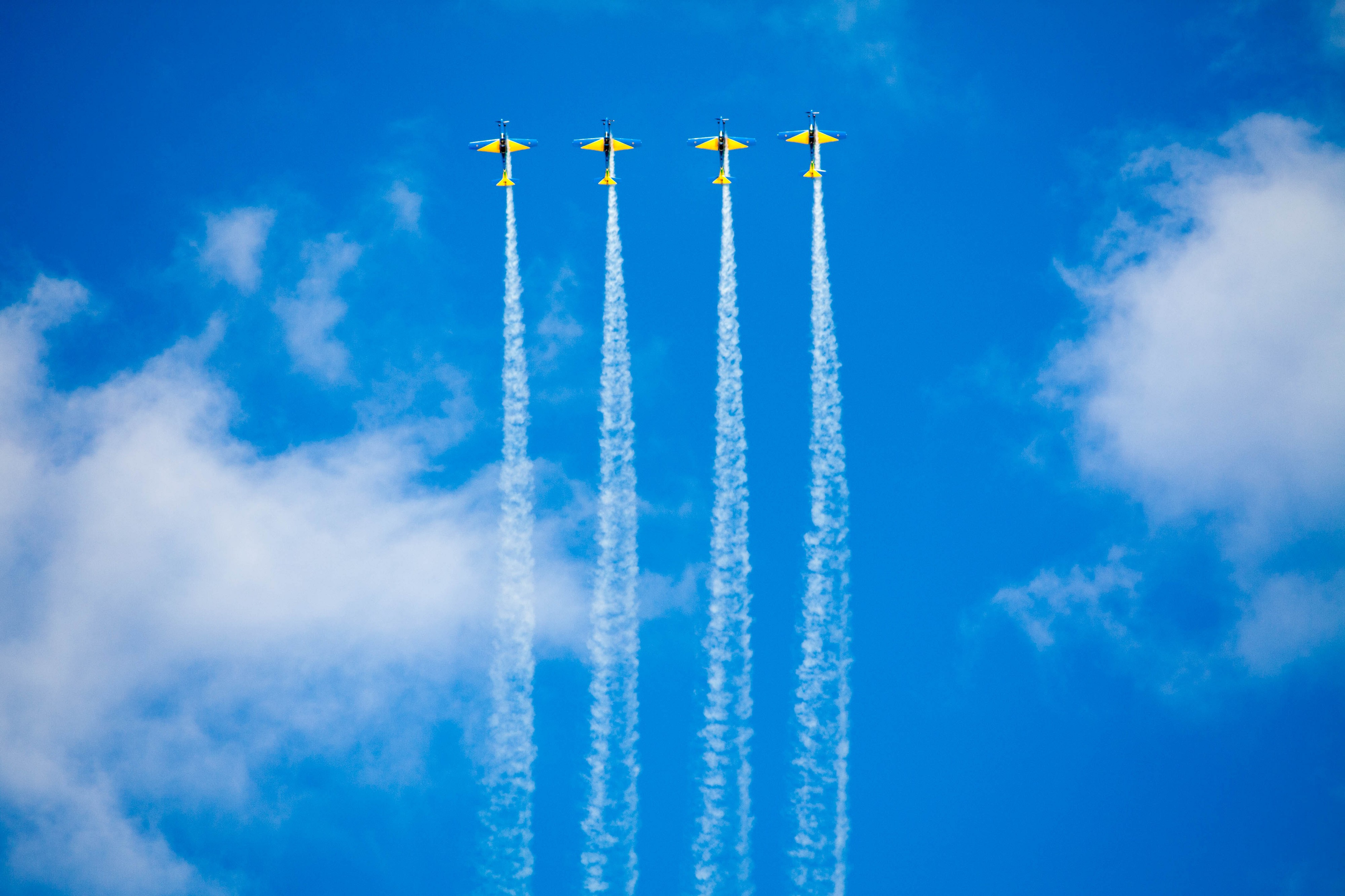 Airplanes flying in synchrony, photo by [Gabriel Gusmao](https://unsplash.com/@gcsgpp?utm_source=medium&utm_medium=referral) on [Unsplash](https://unsplash.com?utm_source=medium&utm_medium=referral)