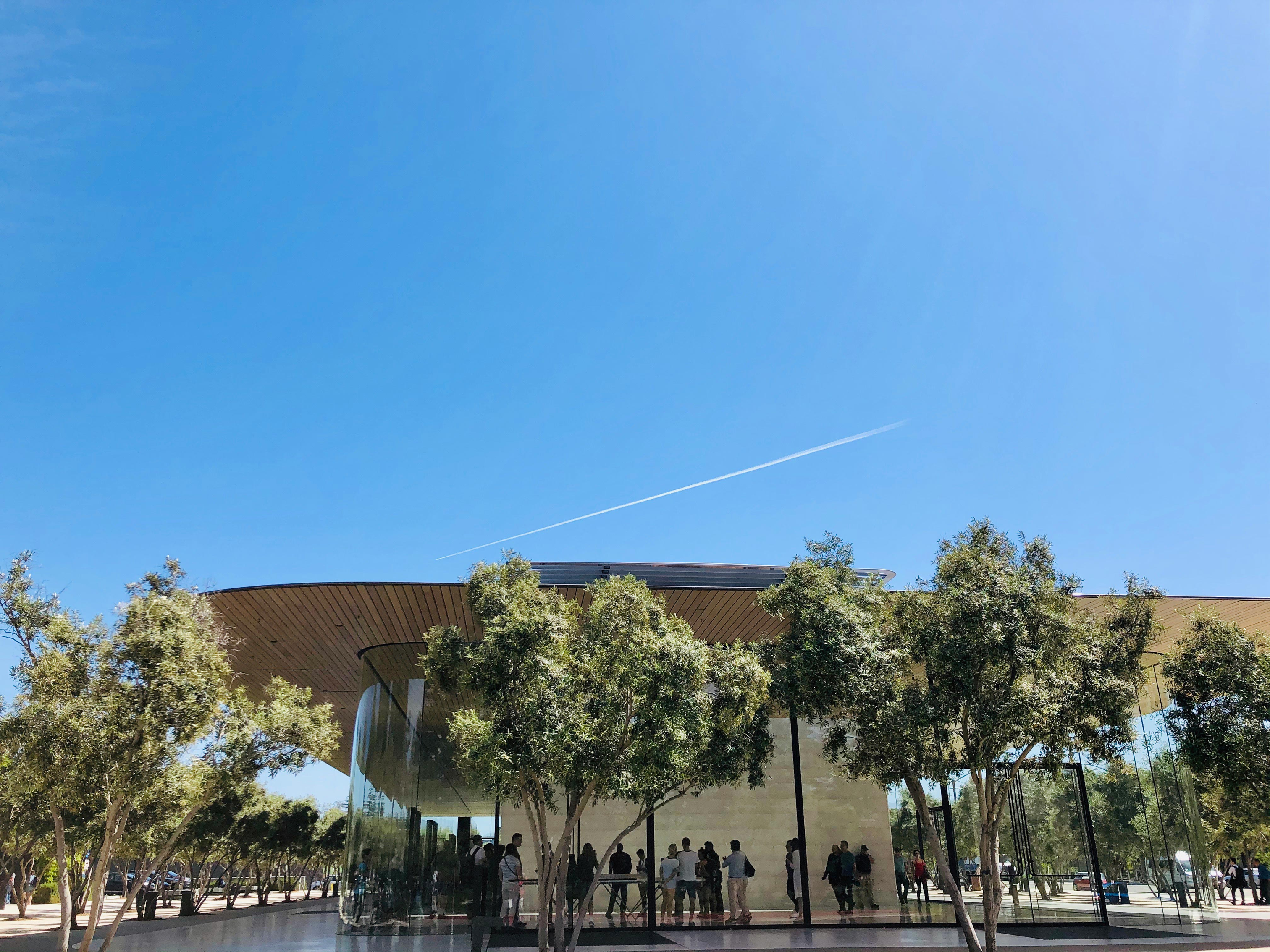 apple-park-outside-view