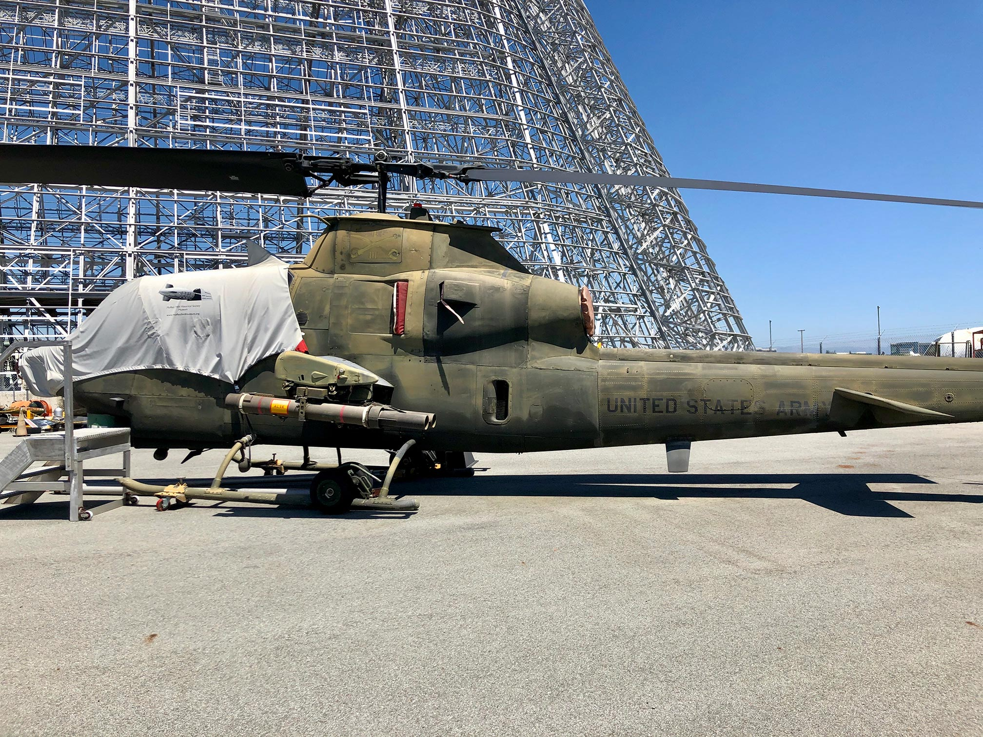 nasa-ames-outside-broken-helicopter