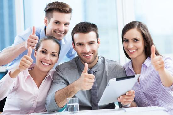 小白建站之是自招开发人员组团队还是外包？软件外包开发靠谱吗？