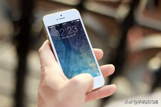 手机用久了总是会卡顿？教你这3招，旧手机流畅度堪比新机