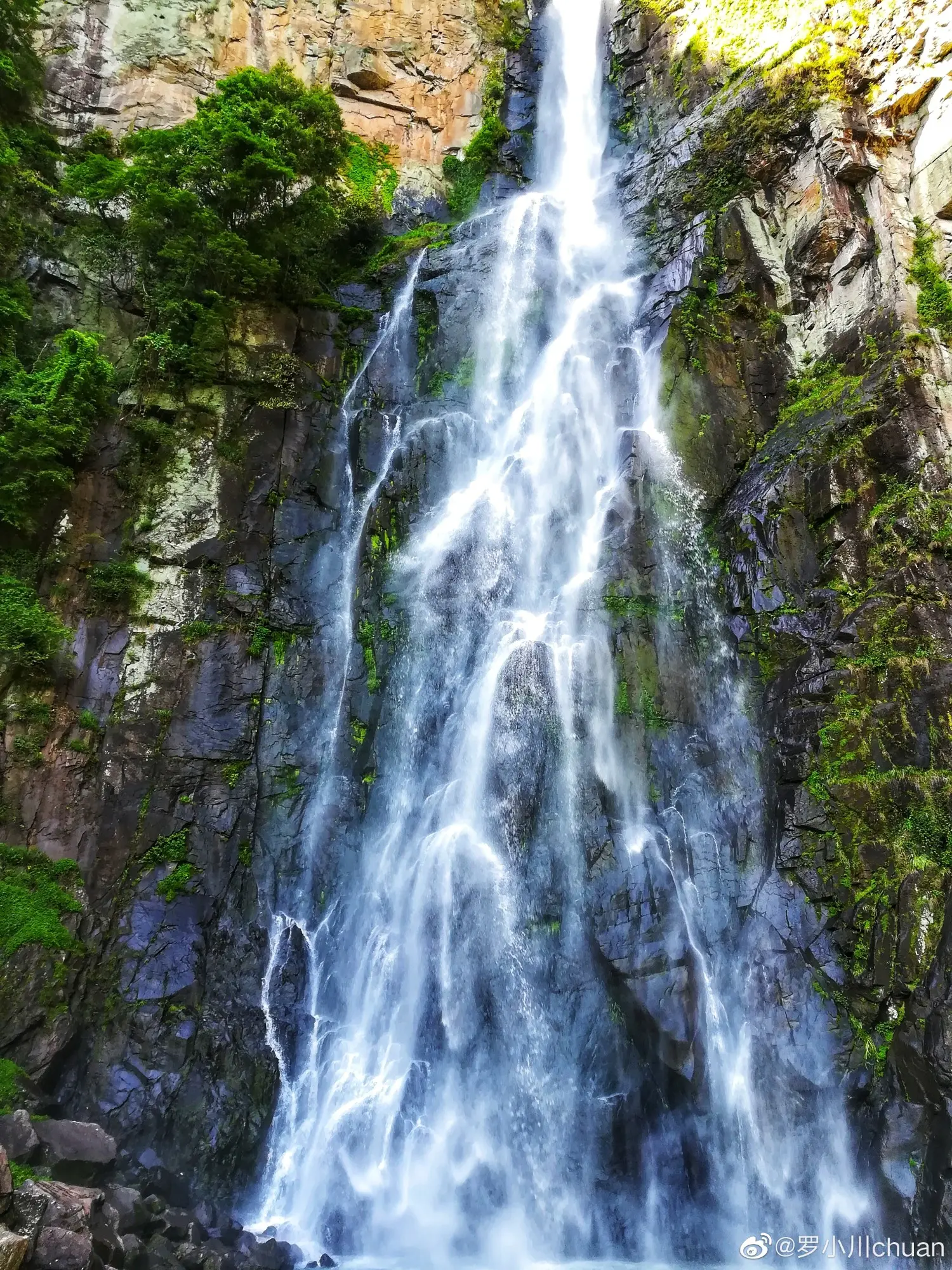 宁波溪口千丈岩瀑布