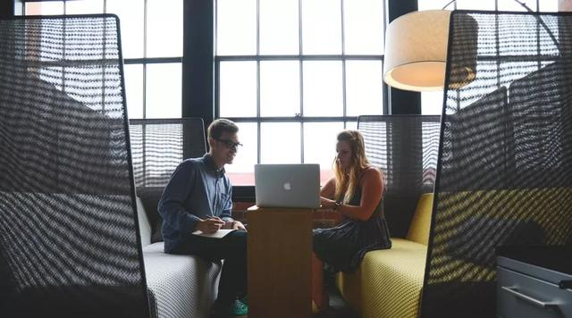 “不要随便打扰一个正在开视频会议的人”