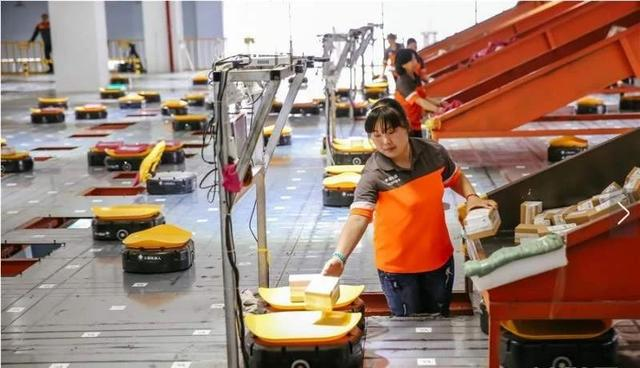 增强智能与人工智能趋向融合，人机协同新时代正在到来