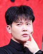 刚入职的程序员小白的个人资料头像