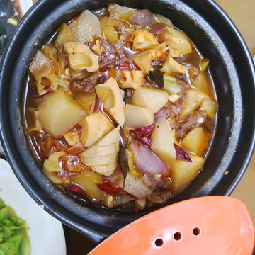 咖啡店看见的那只狗于2020-07-22 09:45发布的图片