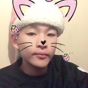 仰望天空皓月的个人资料头像