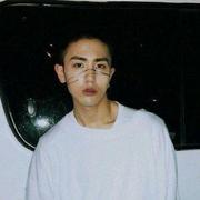 爱翻身的咸鱼Zz的个人资料头像