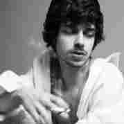 db77e8fb419211e983ee5b4f614eb33d的个人资料头像