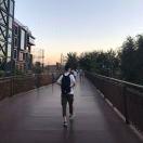 没有背景只有背影的个人资料头像