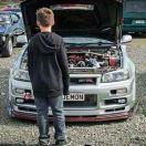 Hz効的个人资料头像