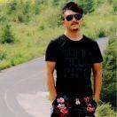 琴瑟裹腹的个人资料头像